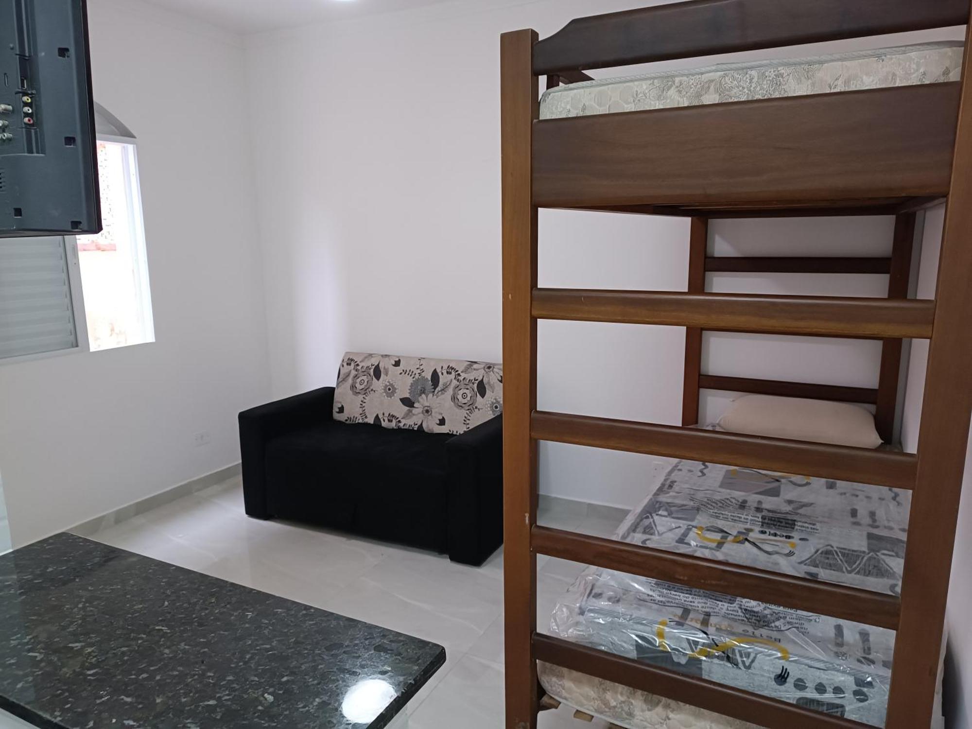 Kitnet Reformado - Ocian Praia Grande (Santos)