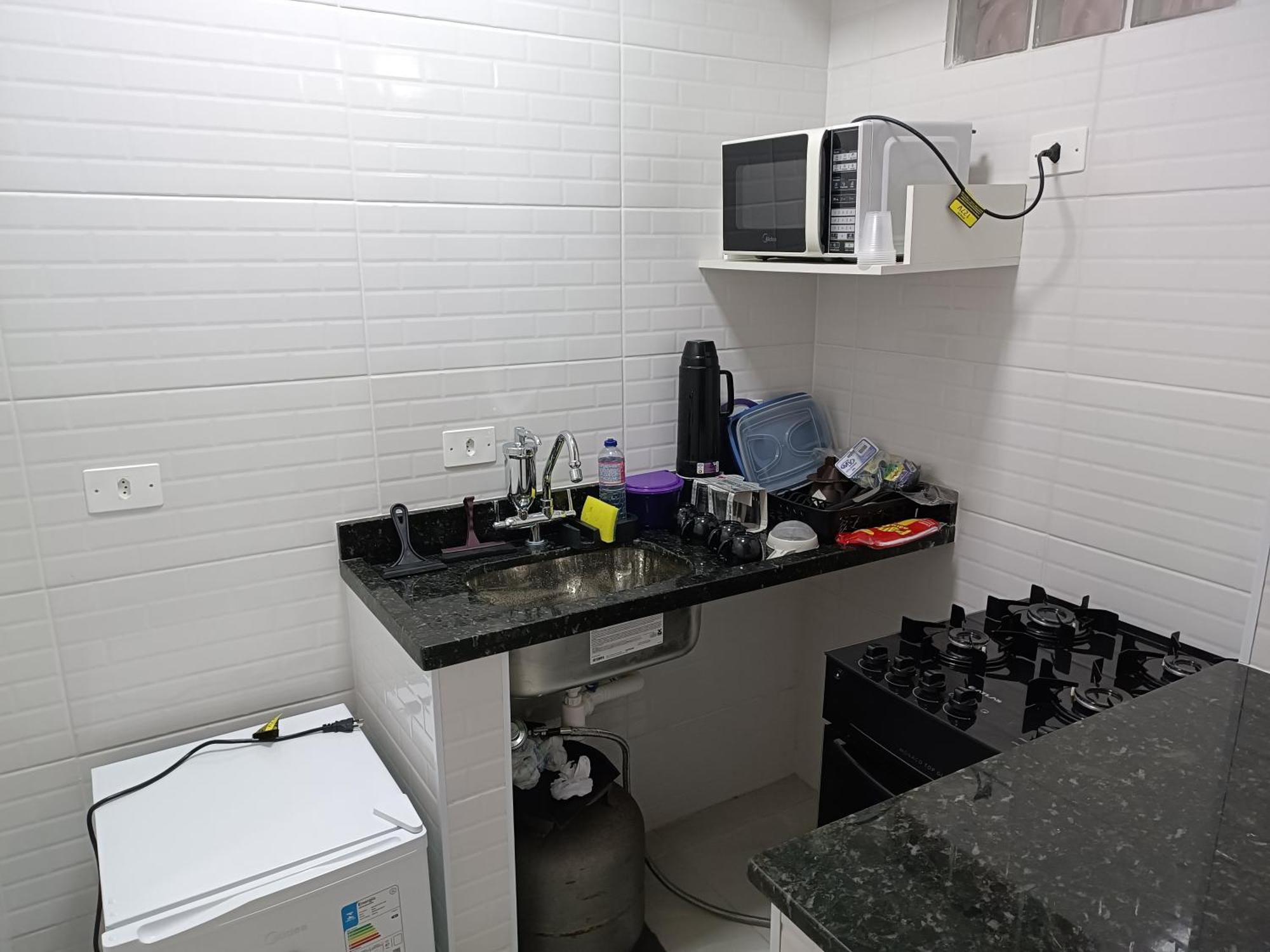 Kitnet Reformado - Ocian * Praia Grande (Santos)