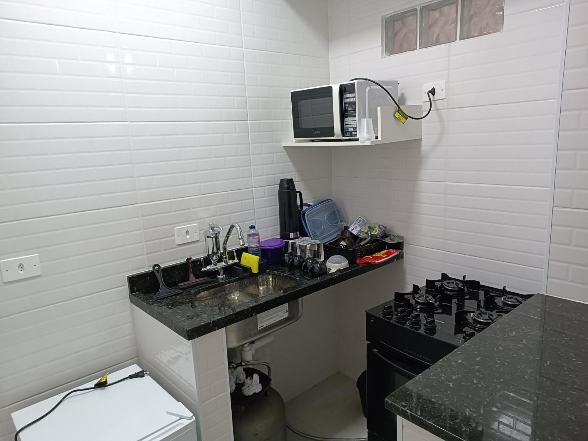 Kitnet Reformado - Ocian Praia Grande (Santos)
